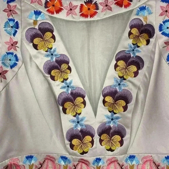 Temperley London Embroidered Floral Dress Size 10 UK / 6 US Silk Blend - Picture 6 of 12